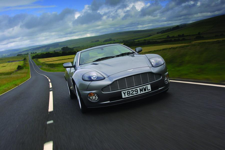  Aston Martin V12 Vanquish 2001 года  (UK) (фото 13 из 44)